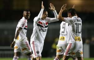 BRASILEIRÃO: Em perseguição ao Flamengo, São Paulo visita Grêmio