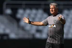 Após duas derrotas seguidas, Paquetá pede mais concentração ao Botafogo