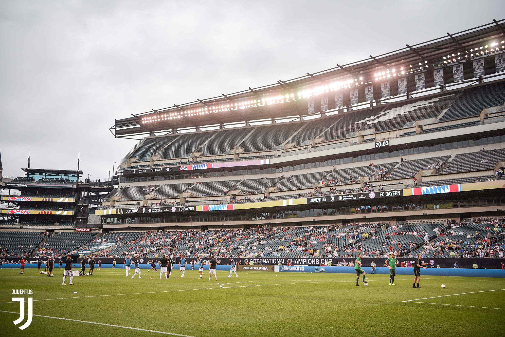 Com gols de promessa italiana, Juventus vence Bayern nos EUA