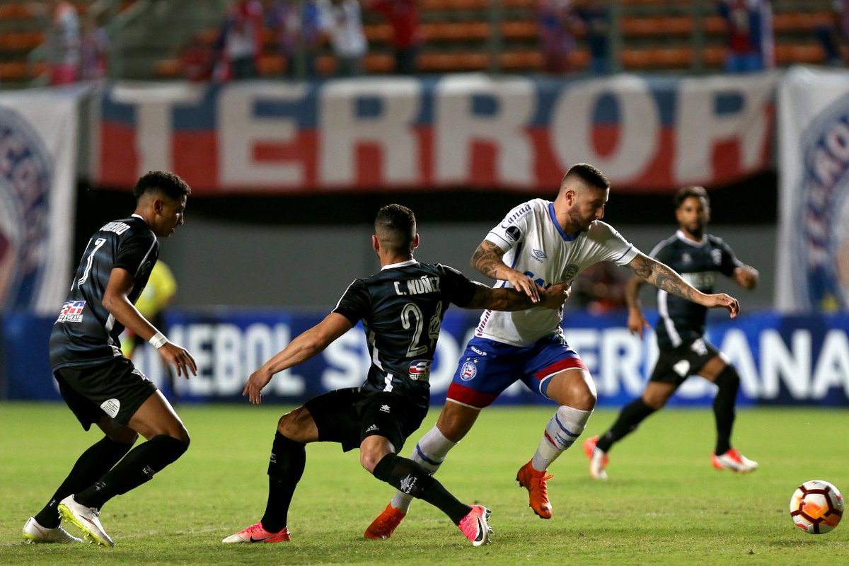 Bahia 2 x 0 Cerro-URU – Tricolor abre boa vantagem para decidir no Uruguai