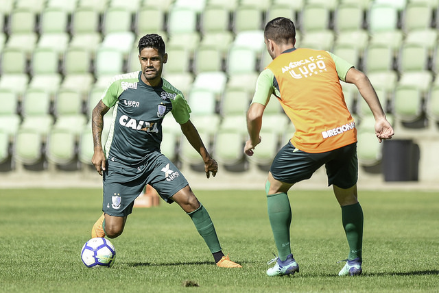 Em busca da recuperação, lateral foca em bom resultado do América-MG diante do Inter