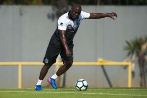 Santos pode ter preparador de goleiros como interino no jogo contra o América-MG