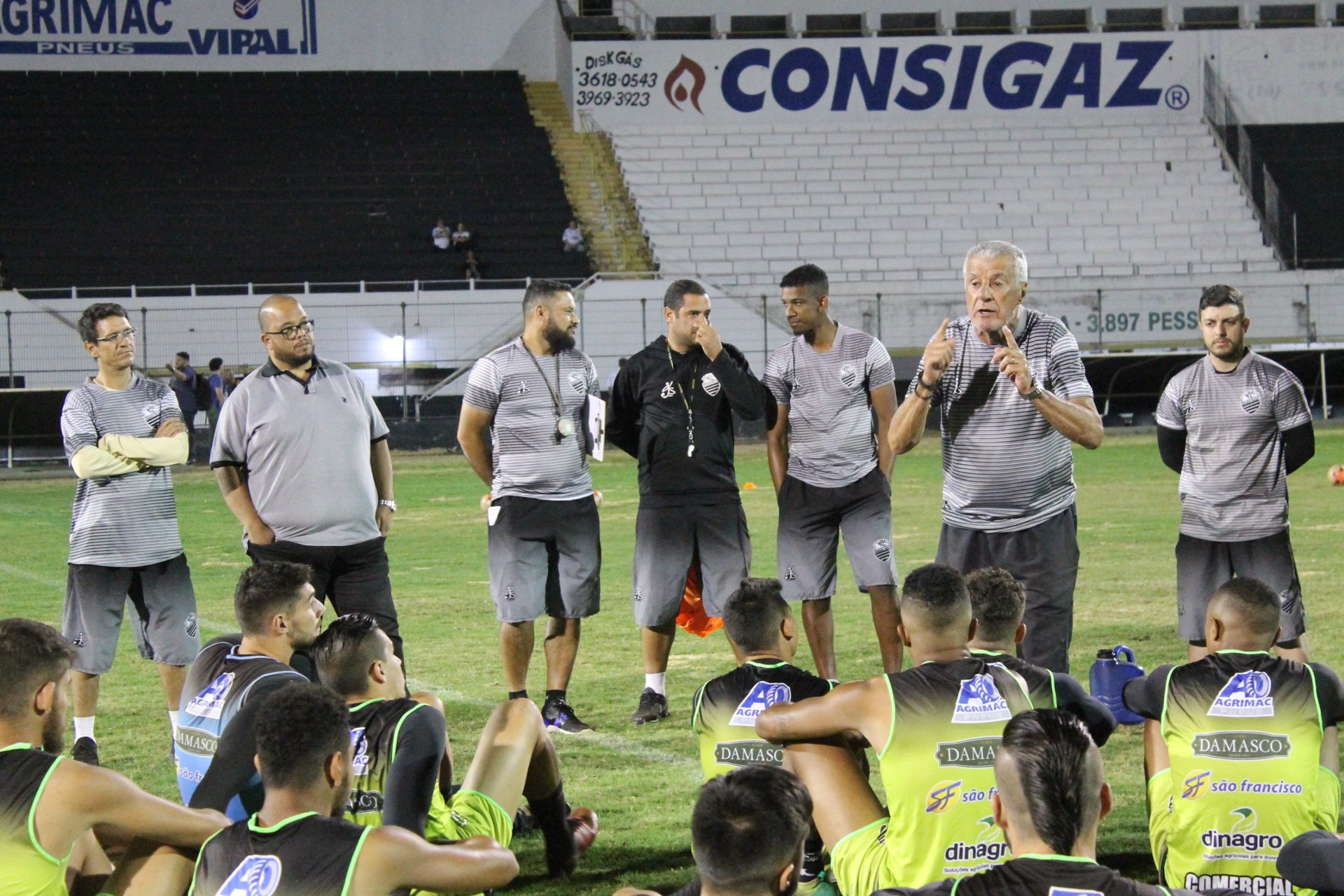 Segundona: Focado na liderança, Comercial faz treino aberto e recebe apoio da torcida