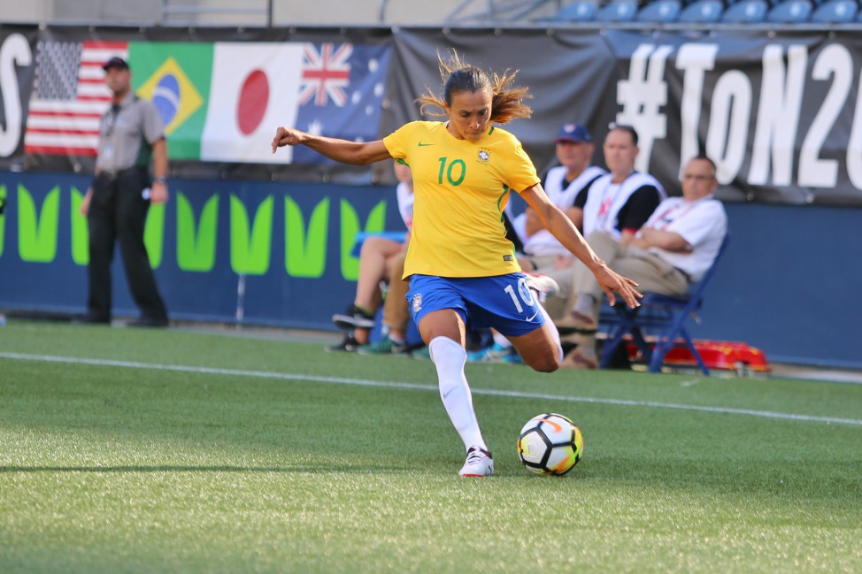 Seleção feminina perde para a Austrália na estreia no Torneio das Nações