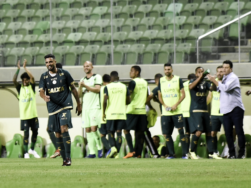 Adilson Batista estreou com vitória no América Mineiro