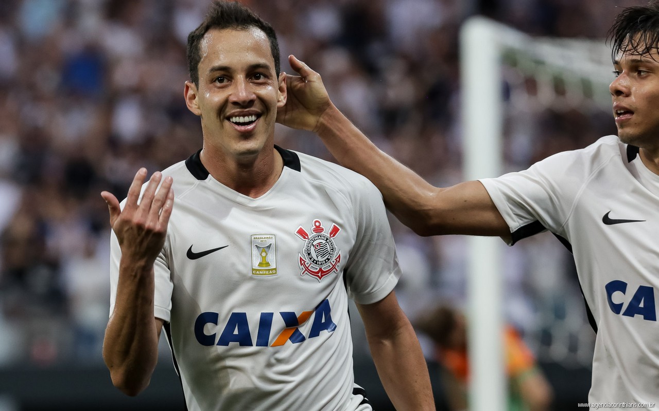 Corinthians descarta contratar novo zagueiro e quer substituto para Rodriguinho
