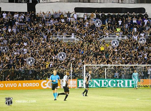 Ceará vence e deixa a lanterna