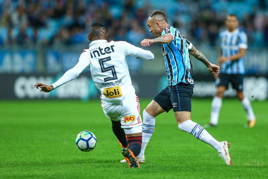 Aguirre mantém mistério no São Paulo e Araruna deve ser improvisado na direita