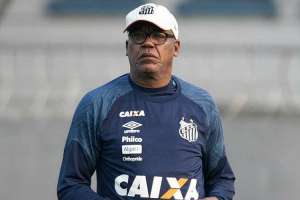 Com Serginho Chulapa no banco, Santos busca reação contra o América-MG