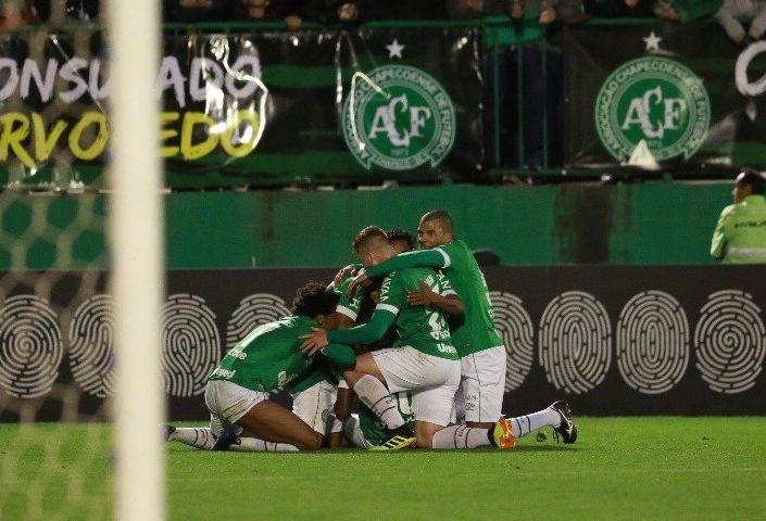Chapecoense arranca empate do Grêmio na Arena Condá - Sirli Freitas / Chapecoense