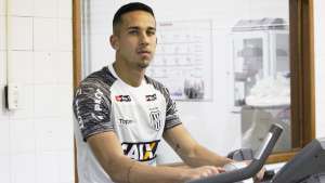 Série B: Ponte Preta fecha com lateral Nicolas, do Atlético-PR