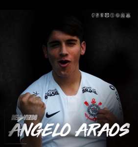 Após anunciar paraguaio, Corinthians oficializa o meia chileno Ángelo Araos