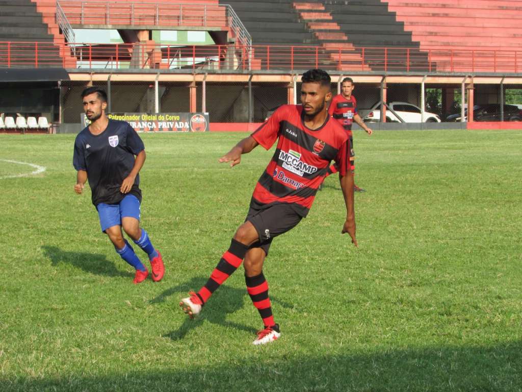 Camisa 10 do Flamengo comemora liderança e quer casa como trunfo para vaga