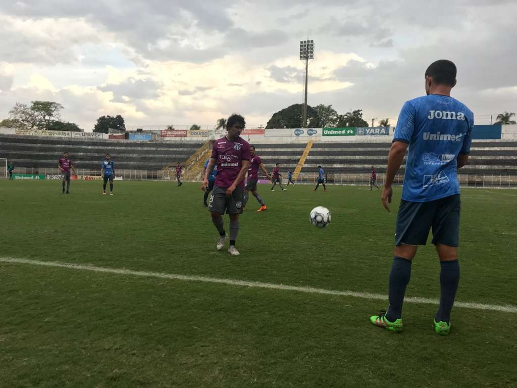 XV fecha série de jogos-treino antes da estreia na Copa Paulista (Foto: Sara Yamaguti)