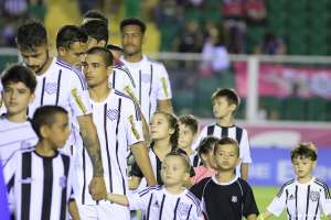 Série B: Meia quer grande jogo do Figueirense contra o CRB e manutenção da vaga no G4