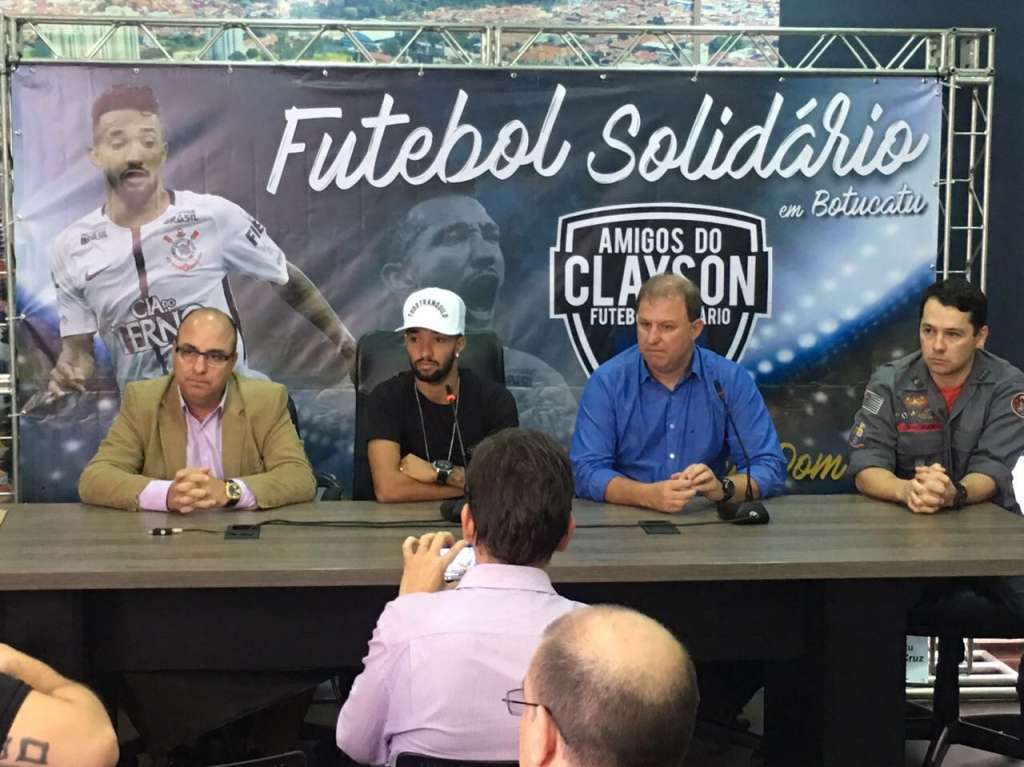 Clayson, ao lado de Edivaldo Ferraz