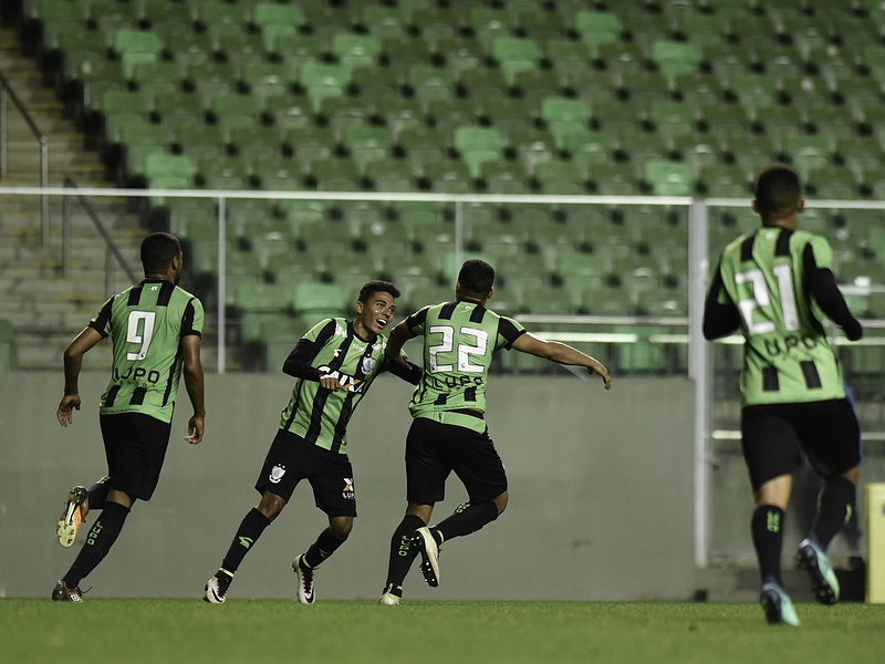 BRASILEIRO ASPIRANTES: Santos leva gol no fim e é derrotado pelo América-MG