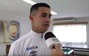 Derlis Gonzáles fala sobre amizade com revelação santista e promete títulos