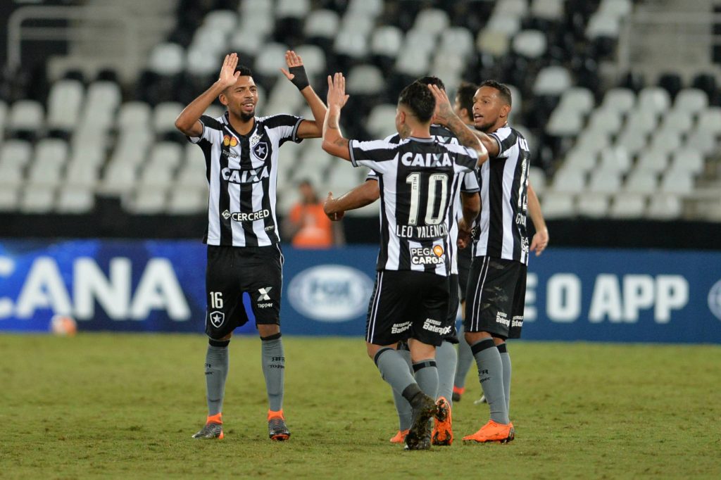 Nacional-PAR x Botafogo – Fogão foca na Sul-Americana e mira título