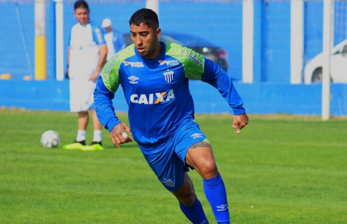 Série B: Visando evolução do Avaí, atacante espera briga pelo acesso em 2018