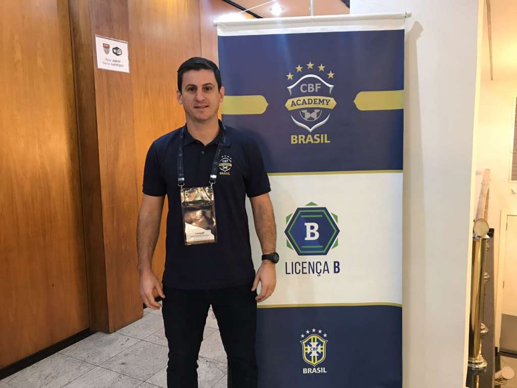 Ídolo do Guarani inicia curso da CBF para obter licença B de treinadores