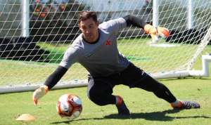 Após goleada, Martín Silva diz que Vasco luta para 'mudar cara do time'