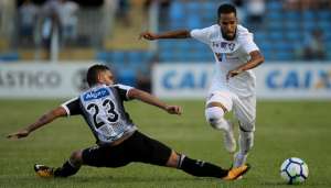 Fluminense recebe Defensor pela Sul-Americana com Pedro 'sob observação'