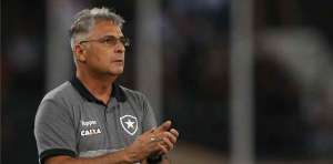 Após ser demitido, Marcos Paquetá pede desculpas ao torcedor do Botafogo