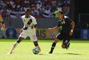 Diretor diz que Corinthians pode fazer novas contratações e descarta Adriano