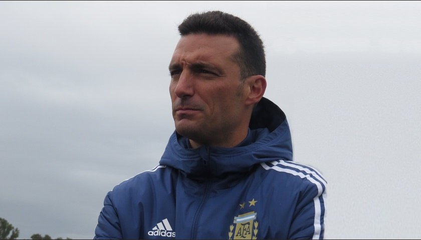 Argentina anuncia Scaloni e Aimar como técnicos interinos da seleção