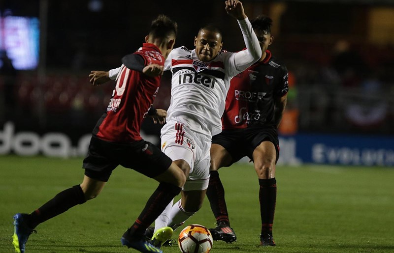 São Paulo 0 x 1 Colón – Brenner é expulso e Tricolor é surpreendido no Morumbi