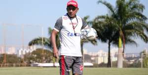 Série B: Hemerson Maria encerra preparação do Vila Nova com portões fechados