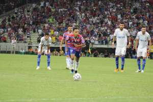 Série B: Sem vencer como mandante há três jogos, Fortaleza aposta no 4-4-2