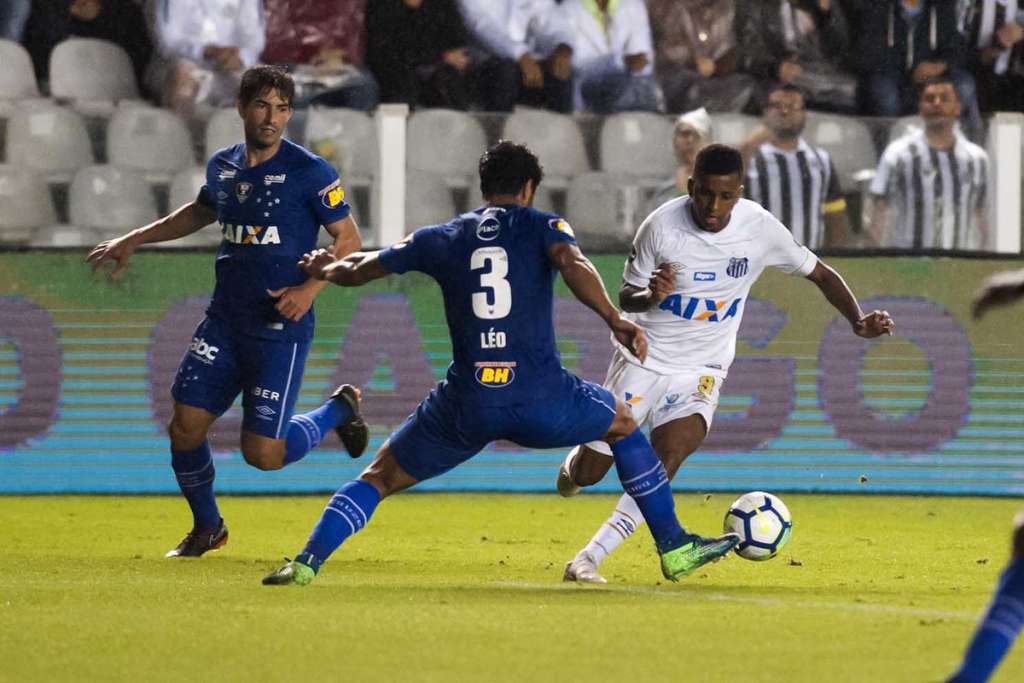 Cuca confirma que uruguaio Sánchez estreará no lugar de Pituca no Santos