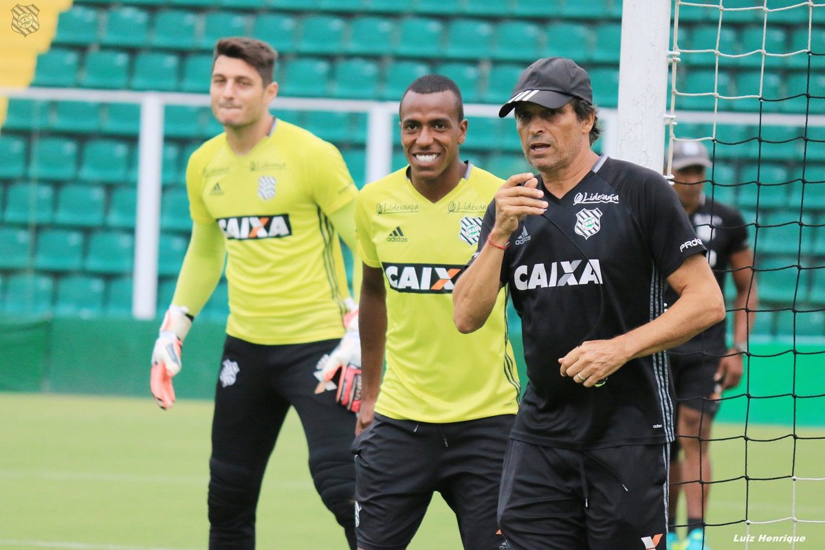Samuel Santos deixa Figueirense e fica perto de acerto com São Bento