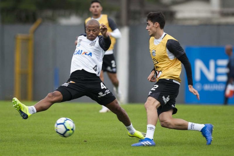 Santos inicia série de jogos como visitante e aposta em Sánchez para reagir