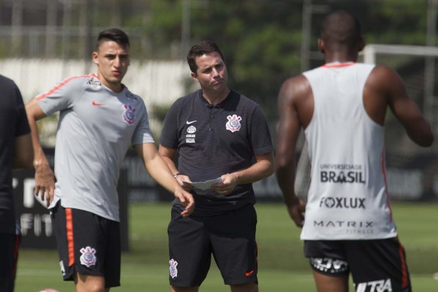Loss escala time misto no Corinthians contra o Atlético-PR