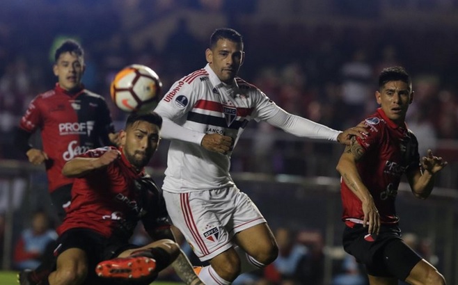 Hoje no São Paulo, Diego Souza espera confirmar boa fase contra ex-clubes