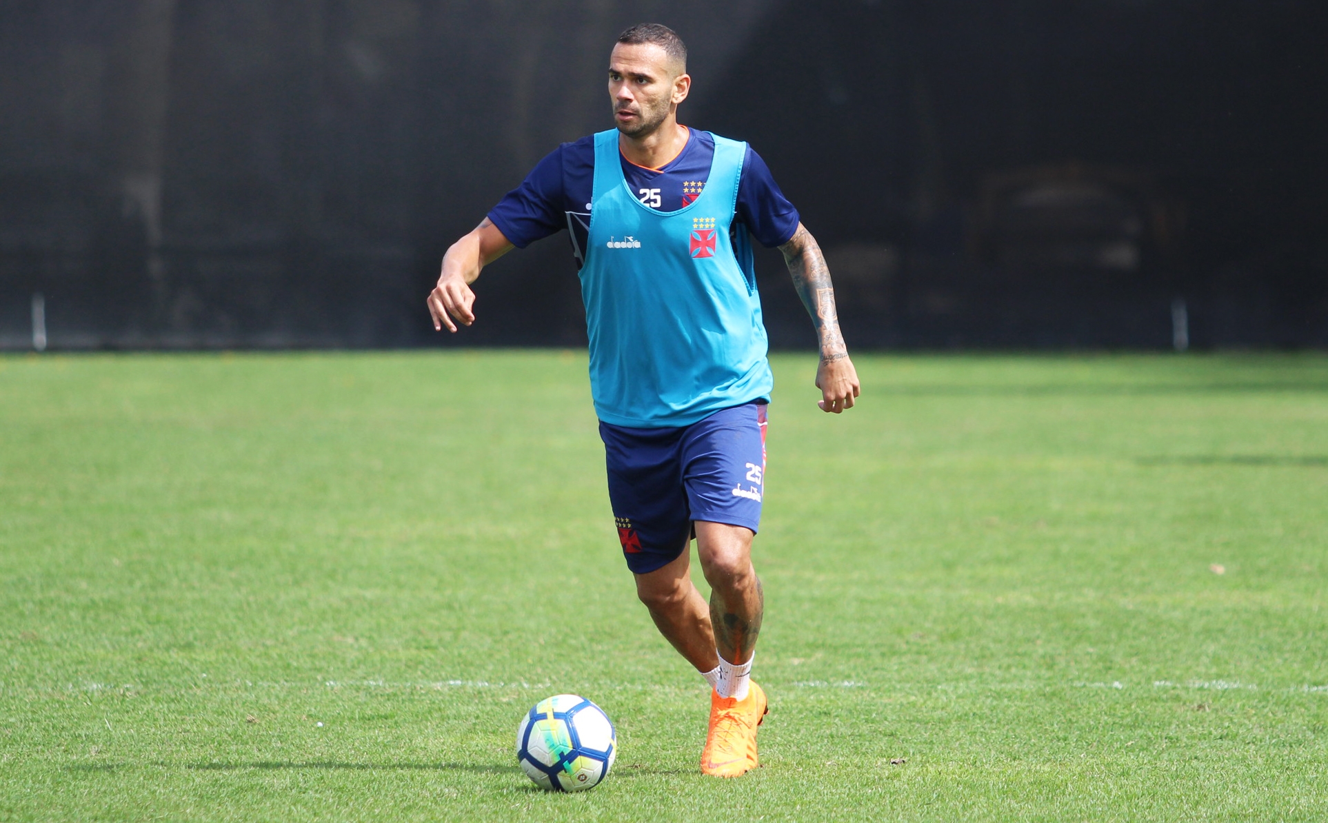 Com reforços em campo, Vasco treina e fecha preparação para enfrentar o São Paulo