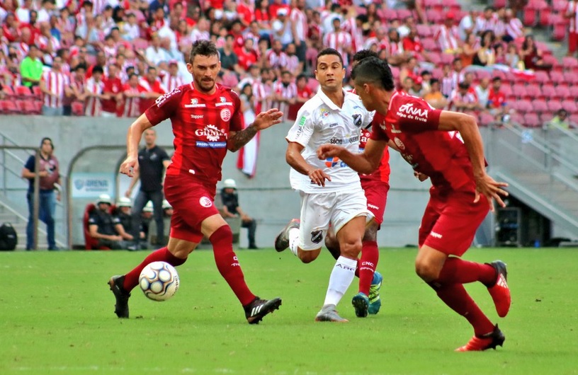 O Náutico garantiu a classificação antecipada ao vencer o ABC (Foto: Andrei Torres/ABC)