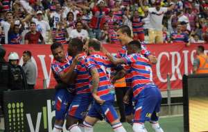 Fortaleza 2 x 1 Coritiba - Leão sofre, mas encerra jejum em casa