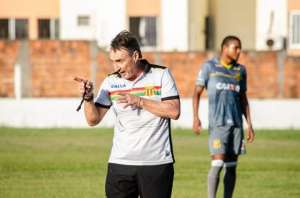 Série B: Londrina confirma Roberto Fonseca, 