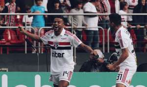 Aguirre celebra triunfo do São Paulo e destaca: 'Quero a liderança em novembro'