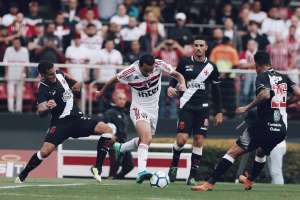 Jorginho vê derrota 'amarga' e diz que faltou eficiência ao Vasco no Morumbi
