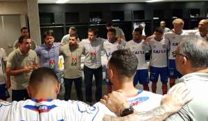 Enderson Moreira lamenta o empate e diz que o Bahia merecia a vitória