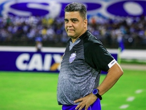 O técnico Marcelo Cabo vem fazendo um grande trabalho no comando do CSA (Foto: Ailton Cruz/Gazeta de Alagoas)