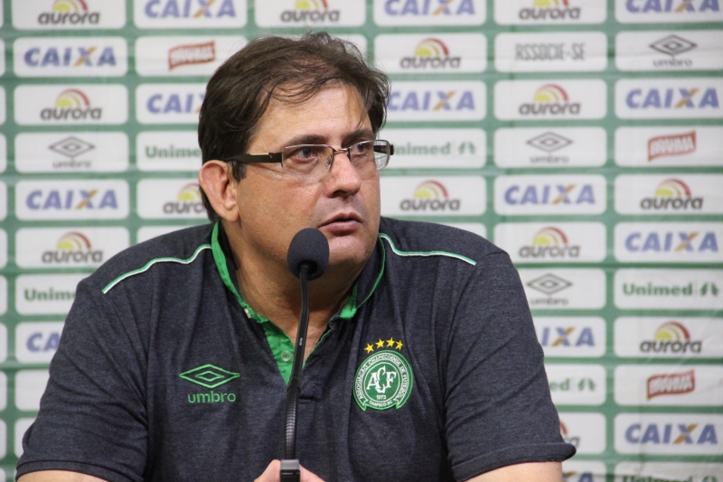 Sonho antigo do presidente, Chapecoense contrata ex-técnico do Internacional