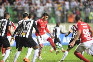 Larghi critica desatenção do Atlético-MG e admite dificuldades após reformulação