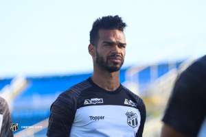 Zagueiro espera bom jogo do Ceará contra o Atlético-PR dentro de casa no Brasileirão