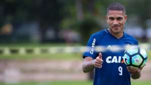 Internacional confirma interesse em atacante que está em baixa no Flamengo